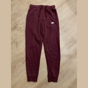 Nike Sportswear Club Fleece Joggers Pants Sweatpants Men's Small S Maroon BV2671